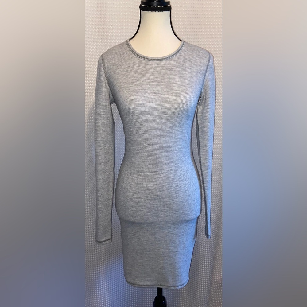 TNA Aritzia gray Virtue Waffle Thermal Long-Sleeve Dress Sz‎ small